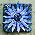 Blue flower tile with blue petals